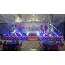 Stage Balloon Garland Double Layer as Stage Height